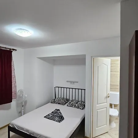 Obelisc ゲストハウス *